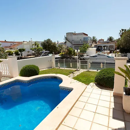 Holiday home Casa Creus Empuriabrava