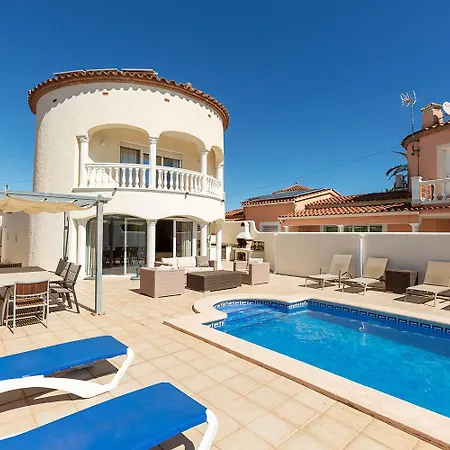 Casa Creus Holiday home *
